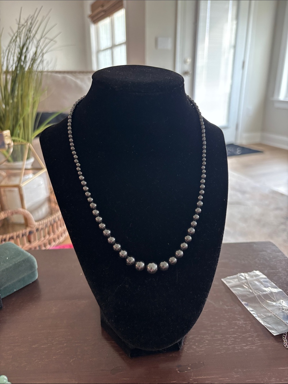 Hematite graduated 16” pearls